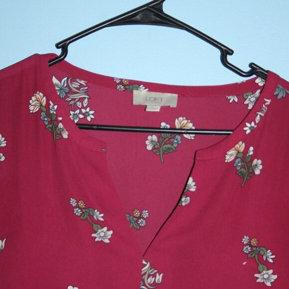 LOFT Outlet Small Women's V-Neck Button Sleeve Maroon Floral Top - Picture 5 of 16